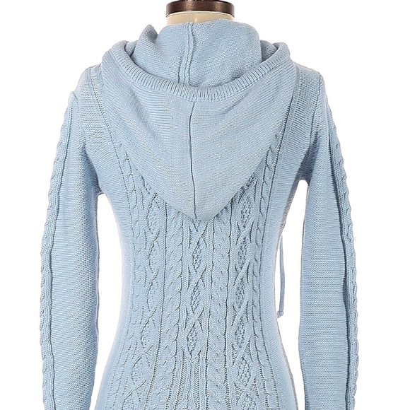💥GORGEOUS!💥Olivia Mark Blue Cable Knit Hooded Romper - Picture 7 of 7